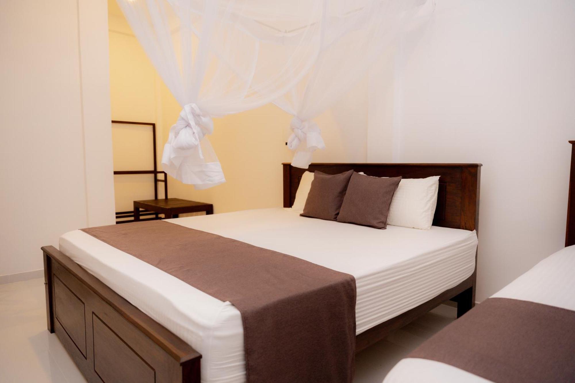 Sea Bay Inn แทนกาลเล ภายนอก รูปภาพ