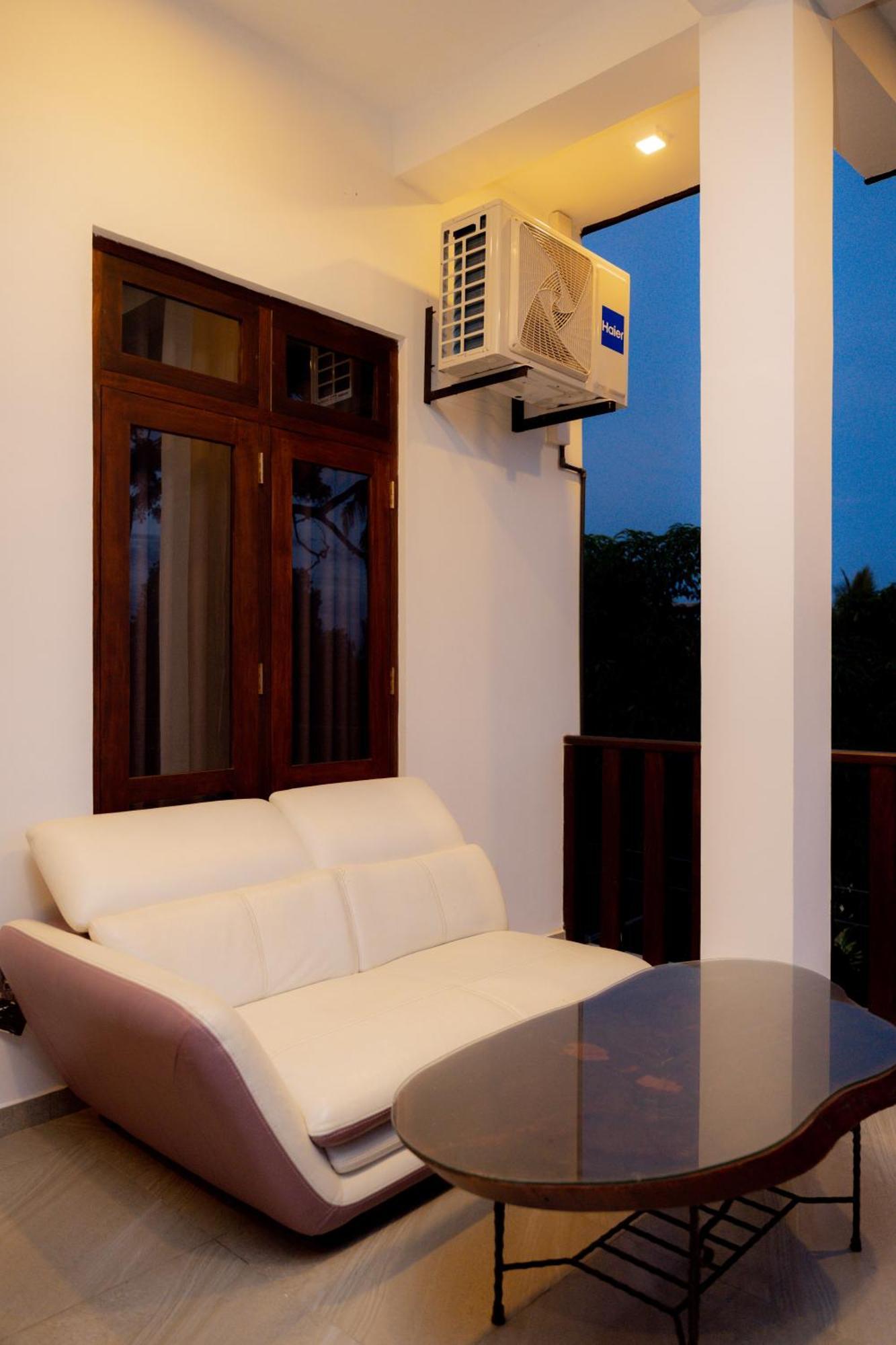 Sea Bay Inn แทนกาลเล ภายนอก รูปภาพ