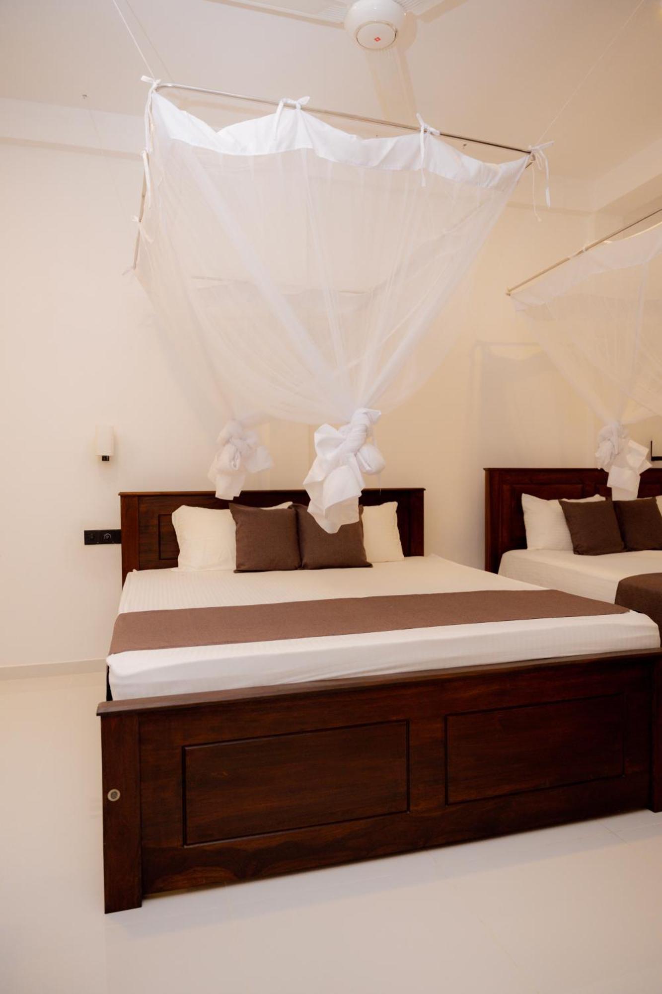 Sea Bay Inn แทนกาลเล ภายนอก รูปภาพ