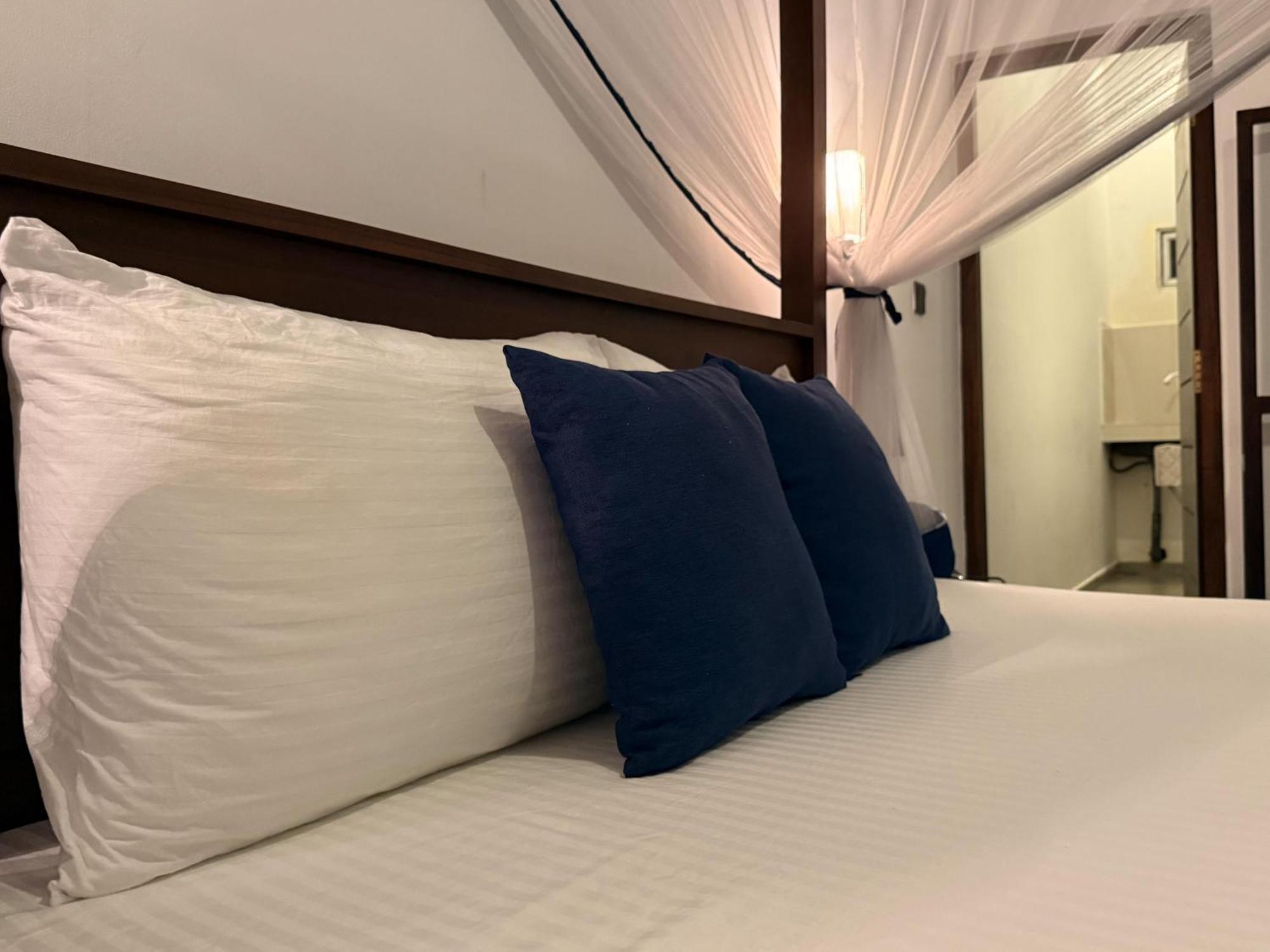 Sea Bay Inn แทนกาลเล ภายนอก รูปภาพ