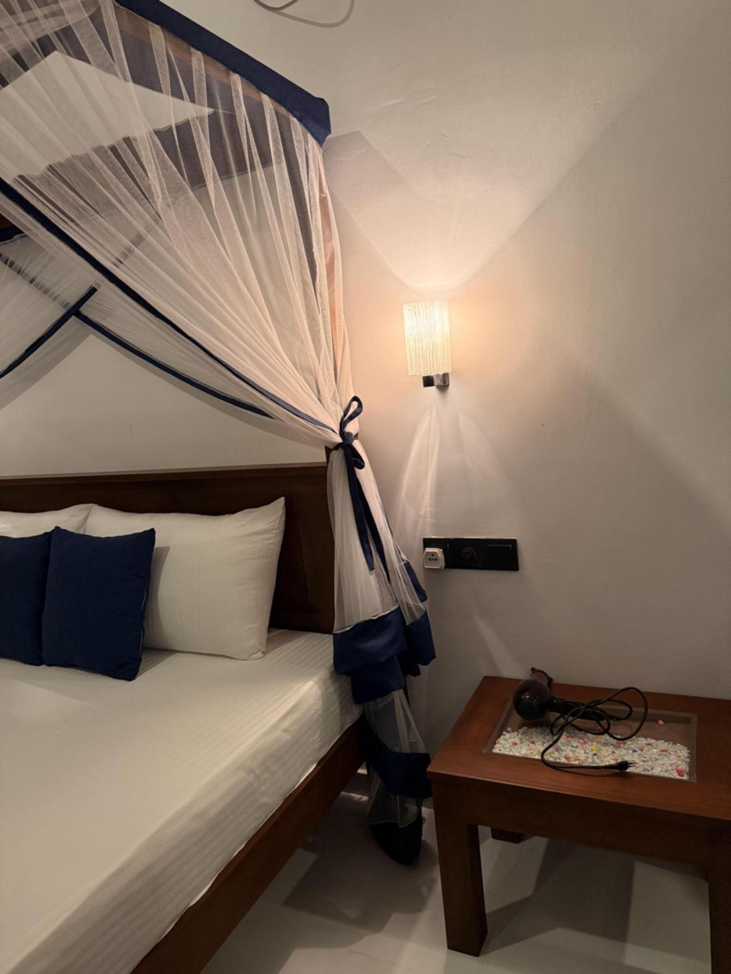 Sea Bay Inn แทนกาลเล ภายนอก รูปภาพ